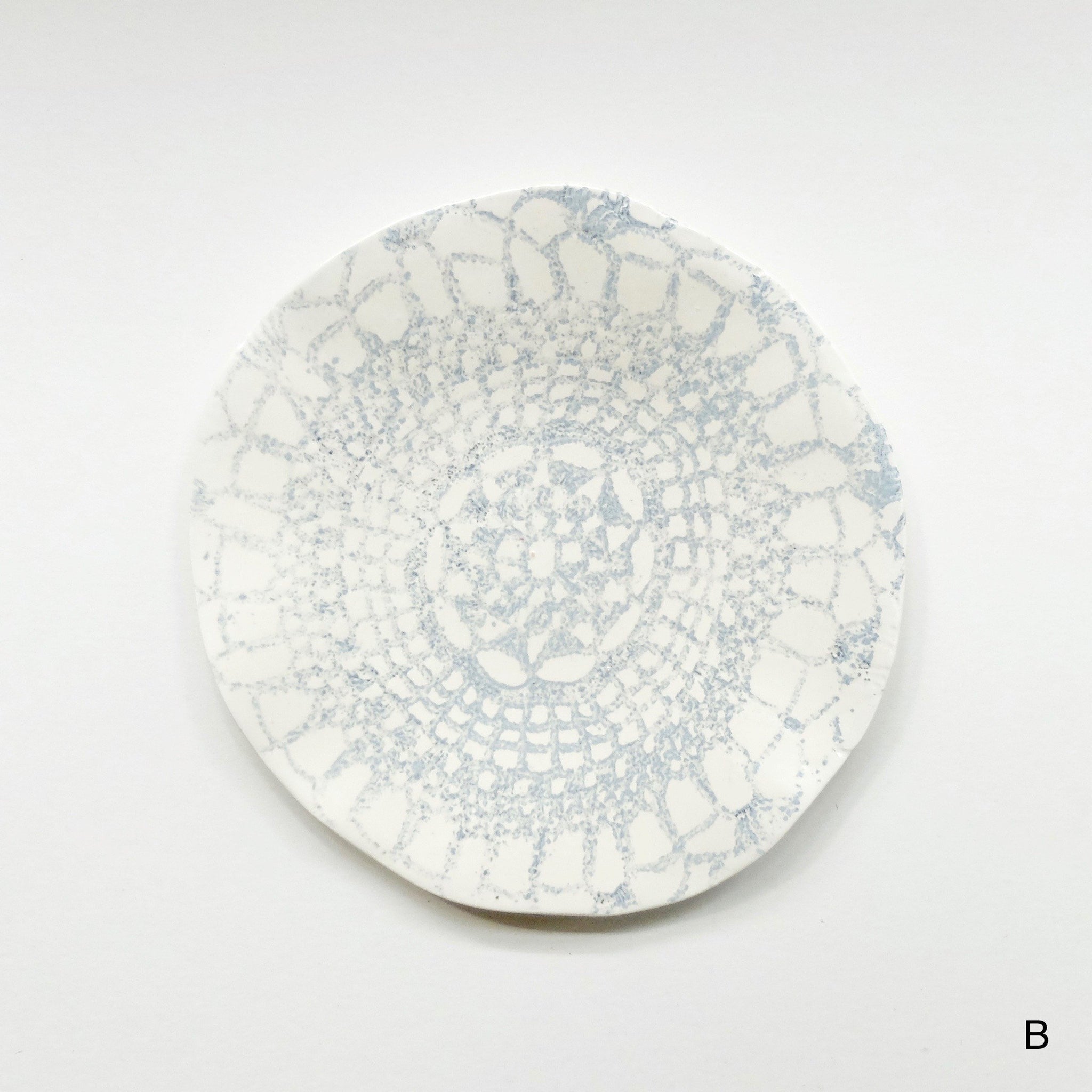 Fliff Carr lace plate