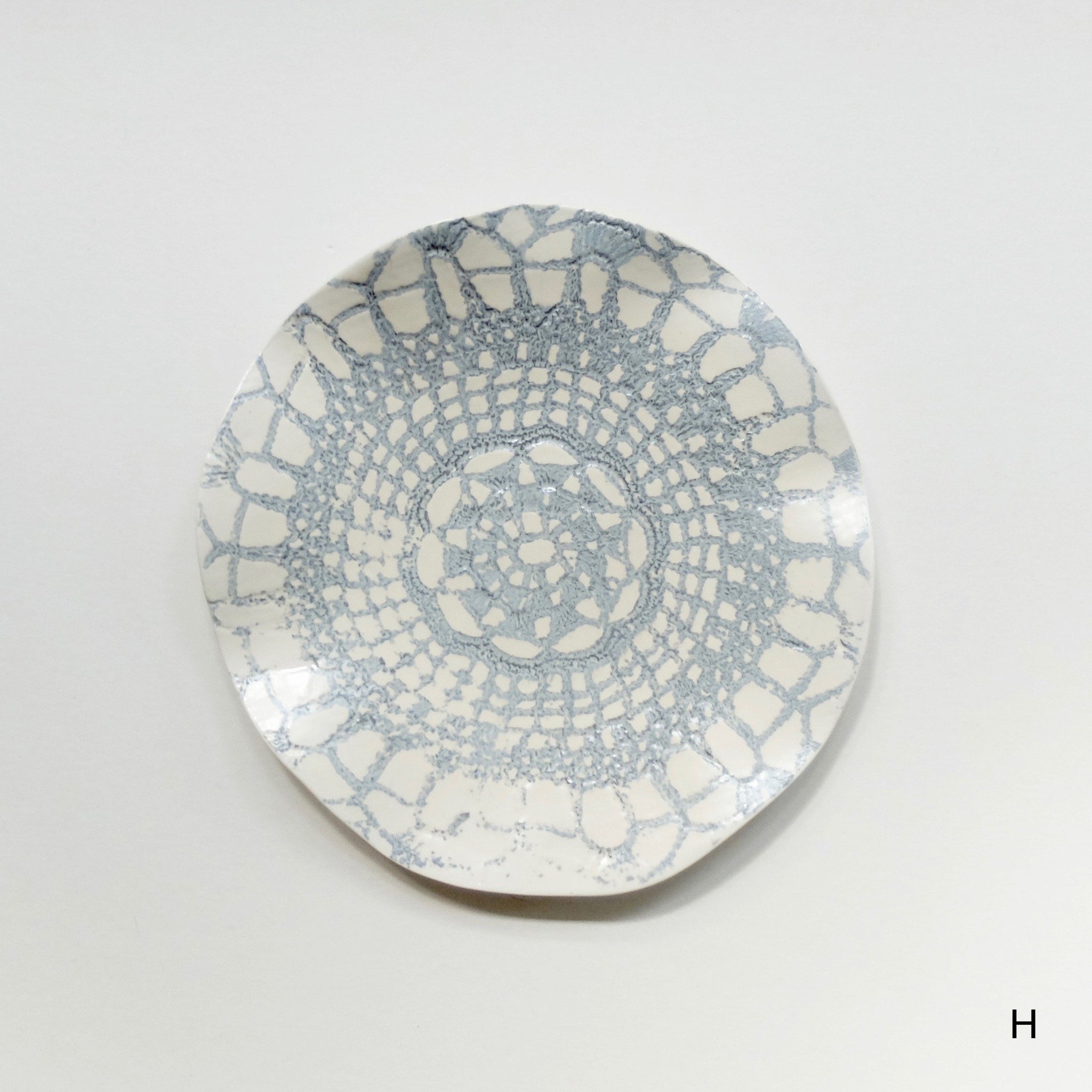 Fliff Carr lace plate