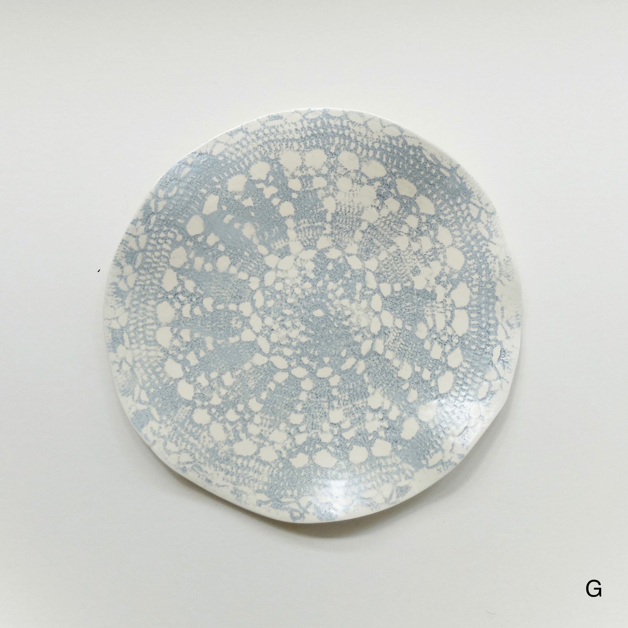 Fliff Carr lace plate