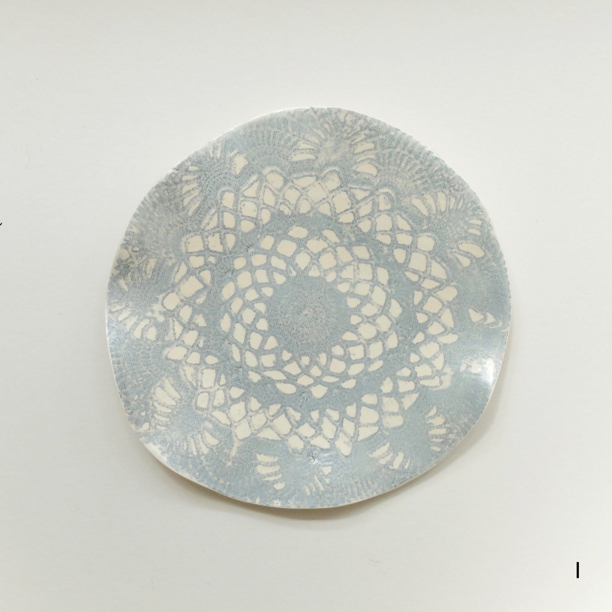 Fliff Carr lace plate