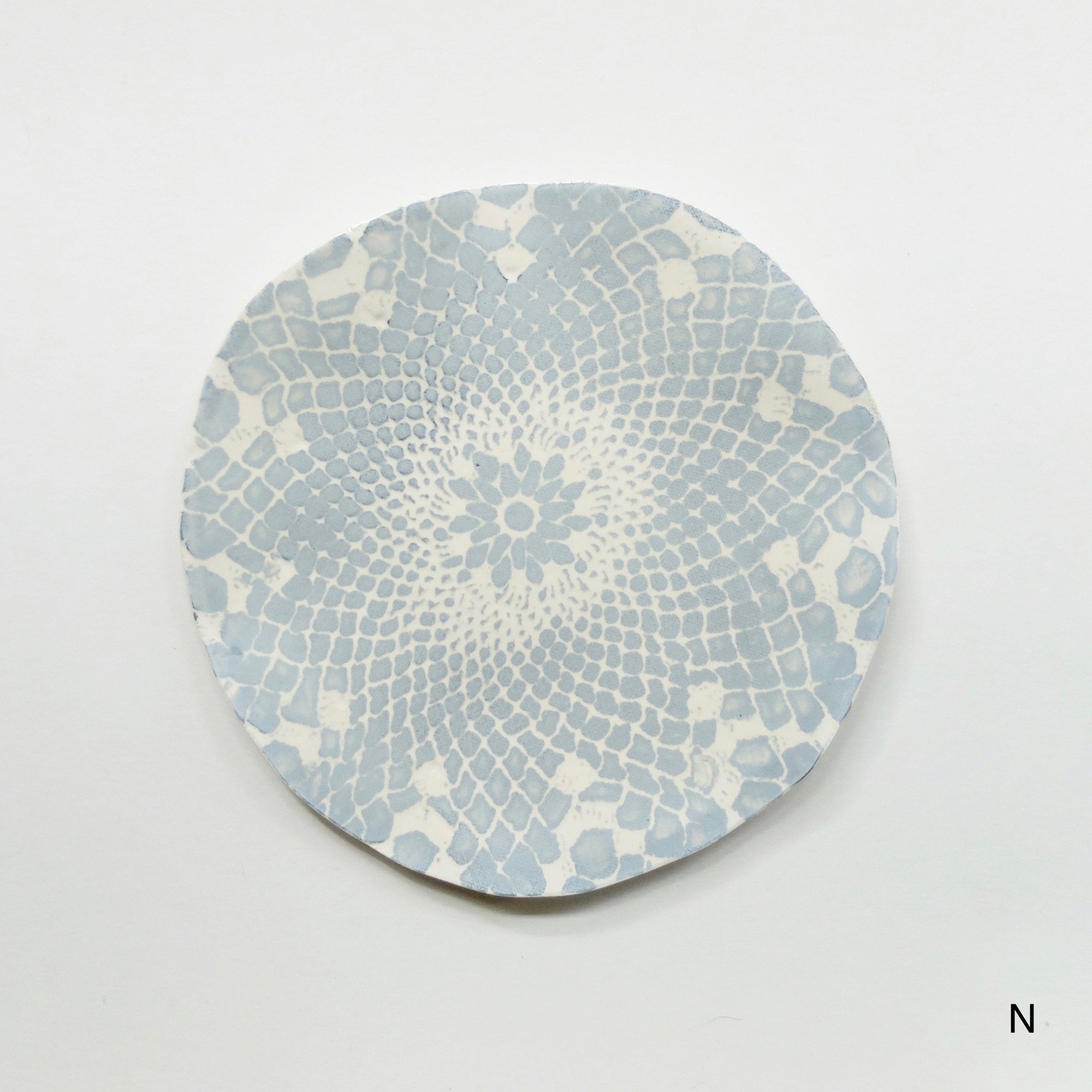 Fliff Carr lace plate