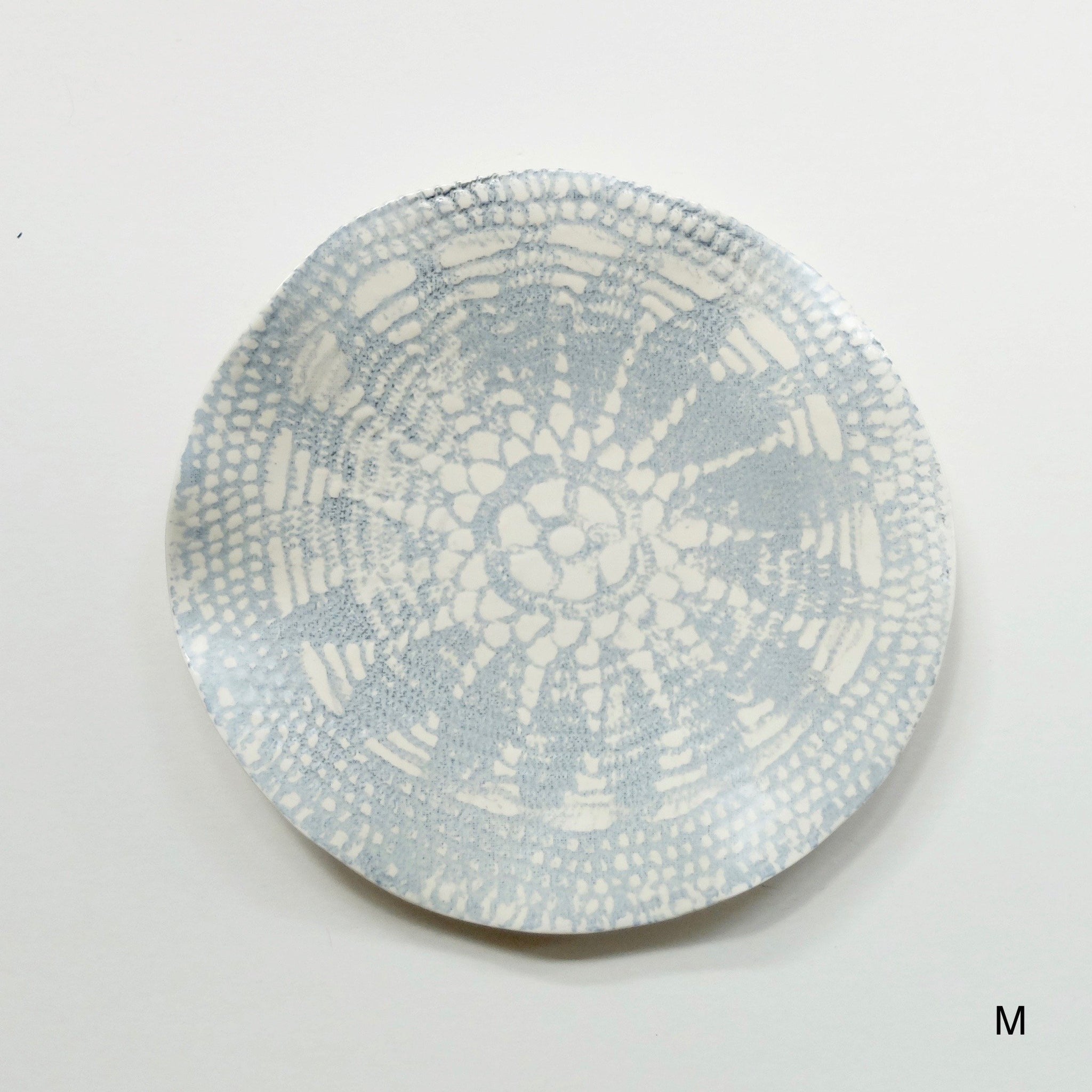 Fliff Carr lace plate